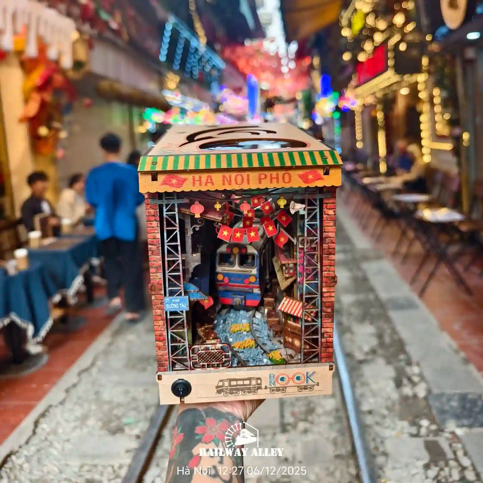 Booknook Lab Ha Noi Train Coffee Street DIY kit - Viet Nam DIY kit - BN014