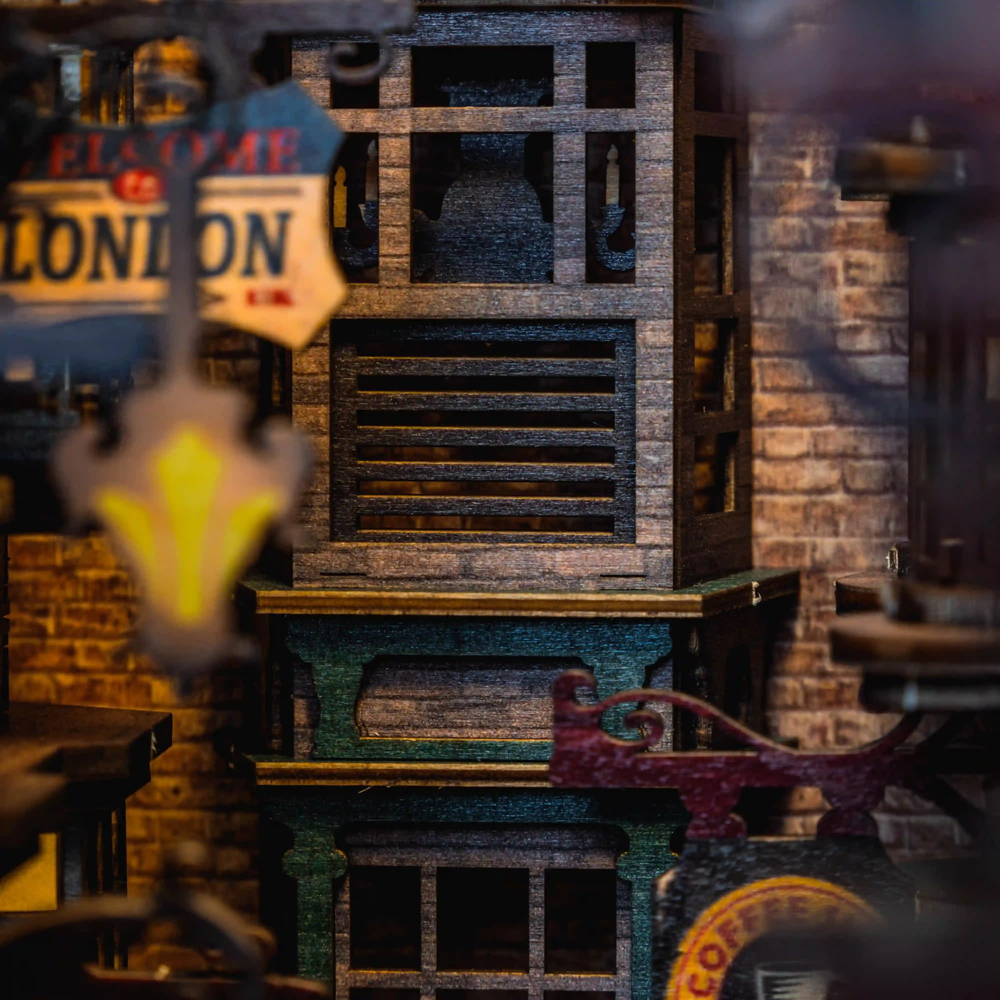 Booknook Lab London Alley DIY kit - BN027